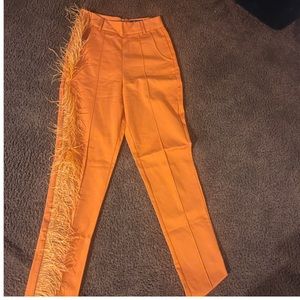 FEATHER ONE LEG PANTS